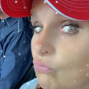 Meet your Posher, Lenecia